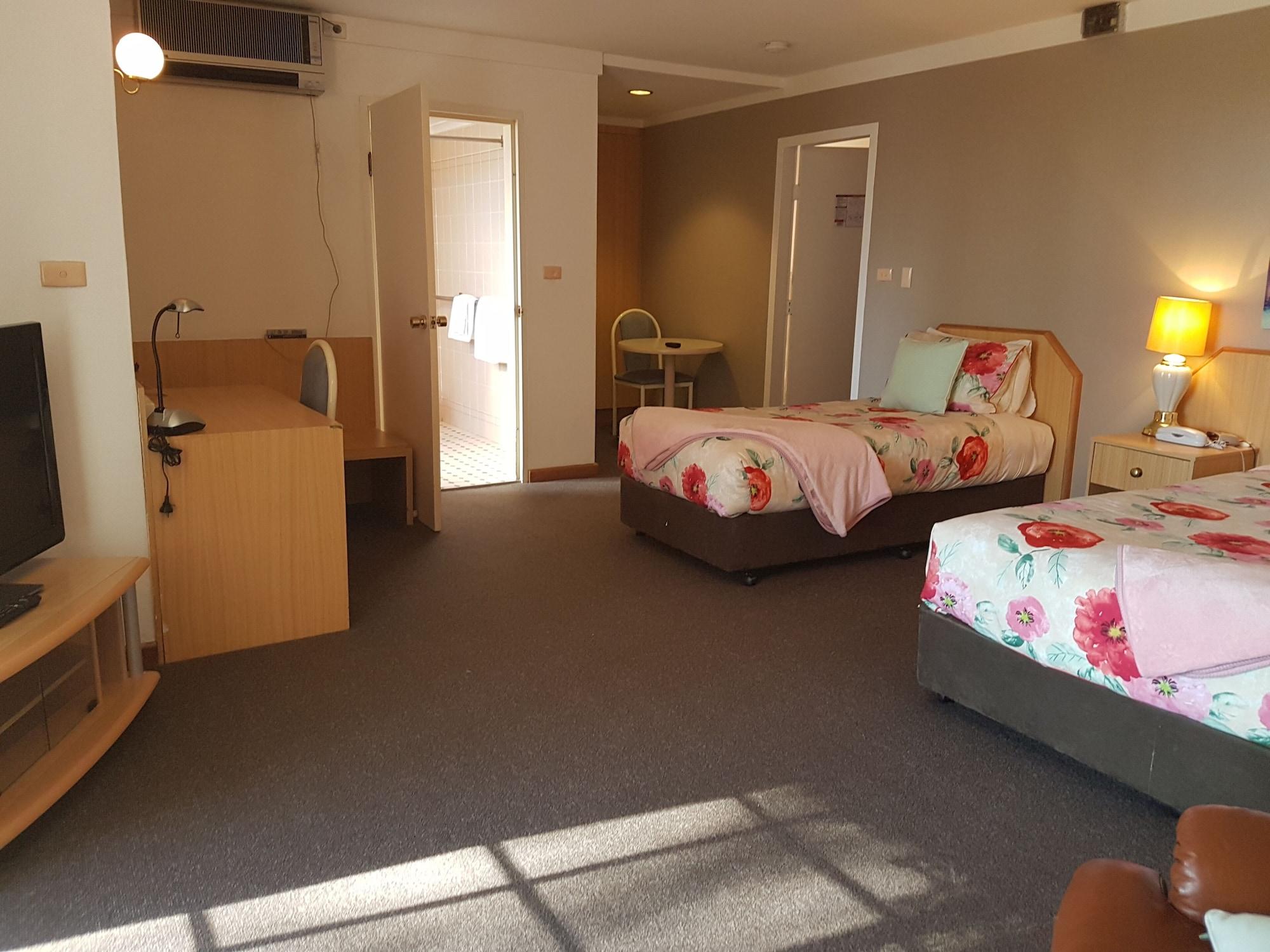 Golden Age Motor Inn Queanbeyan Ngoại thất bức ảnh