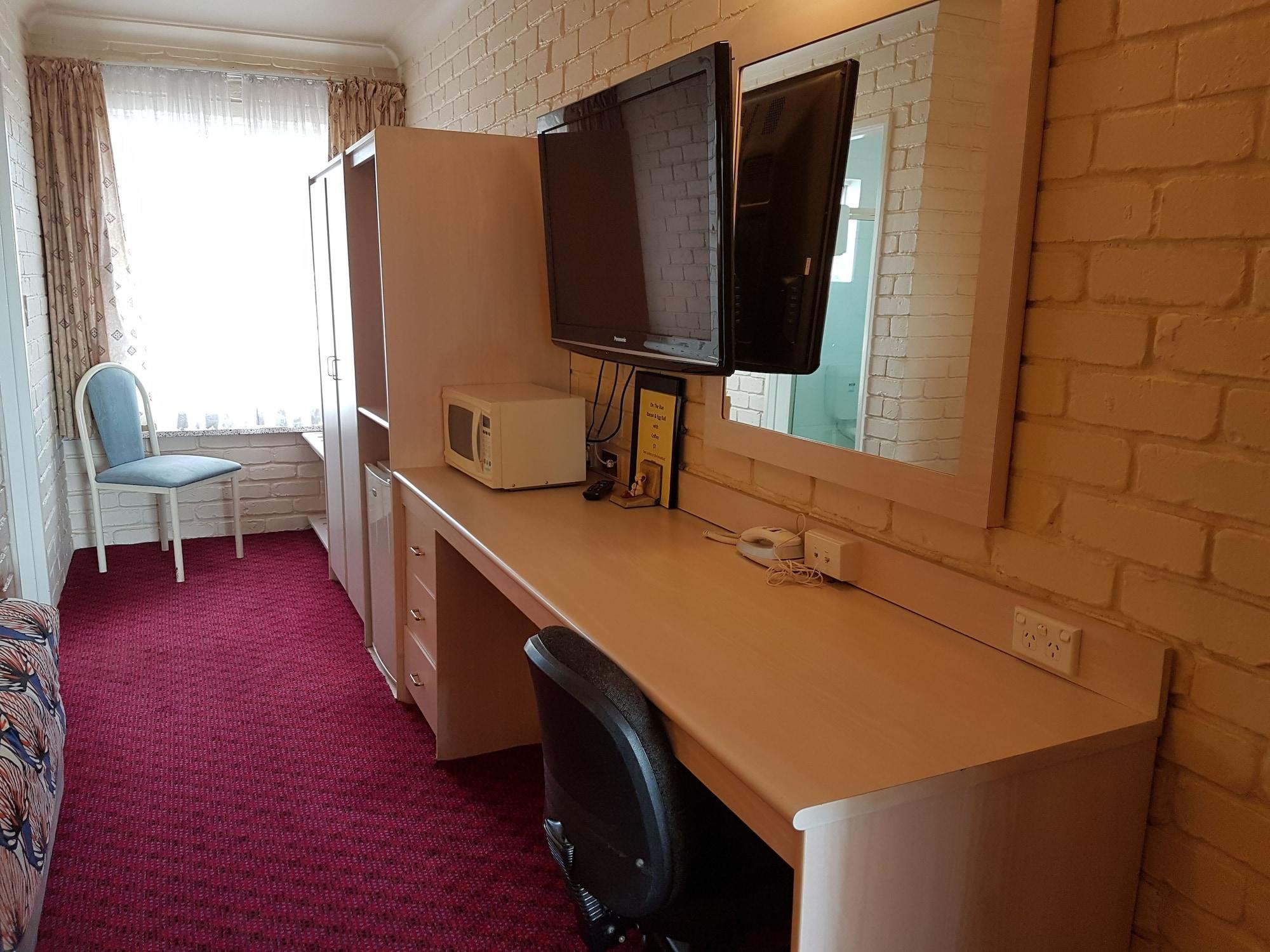 Golden Age Motor Inn Queanbeyan Ngoại thất bức ảnh