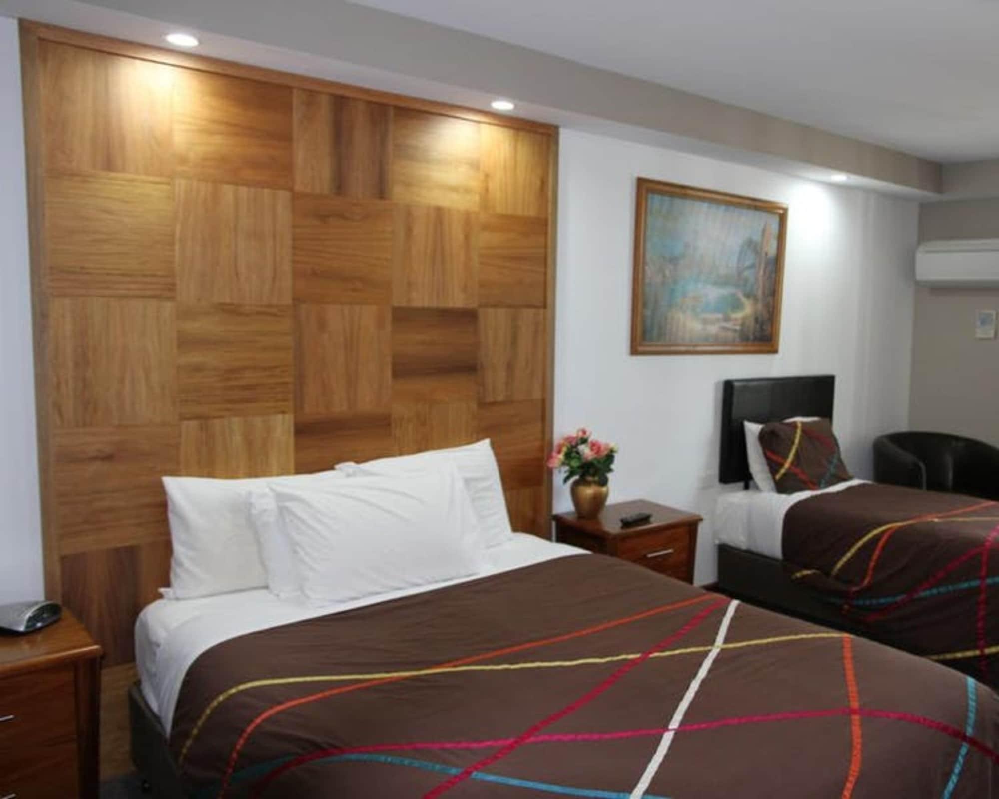 Golden Age Motor Inn Queanbeyan Ngoại thất bức ảnh