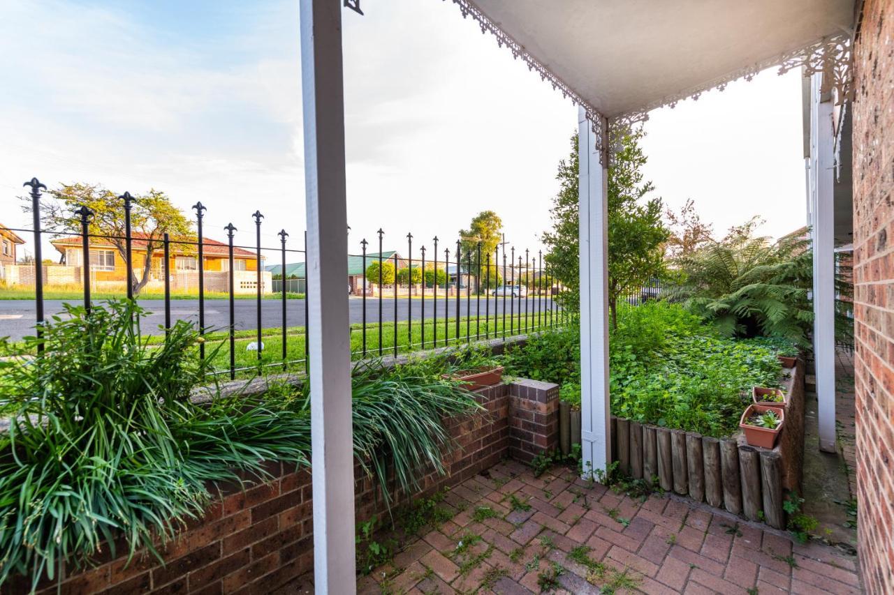 Golden Age Motor Inn Queanbeyan Ngoại thất bức ảnh
