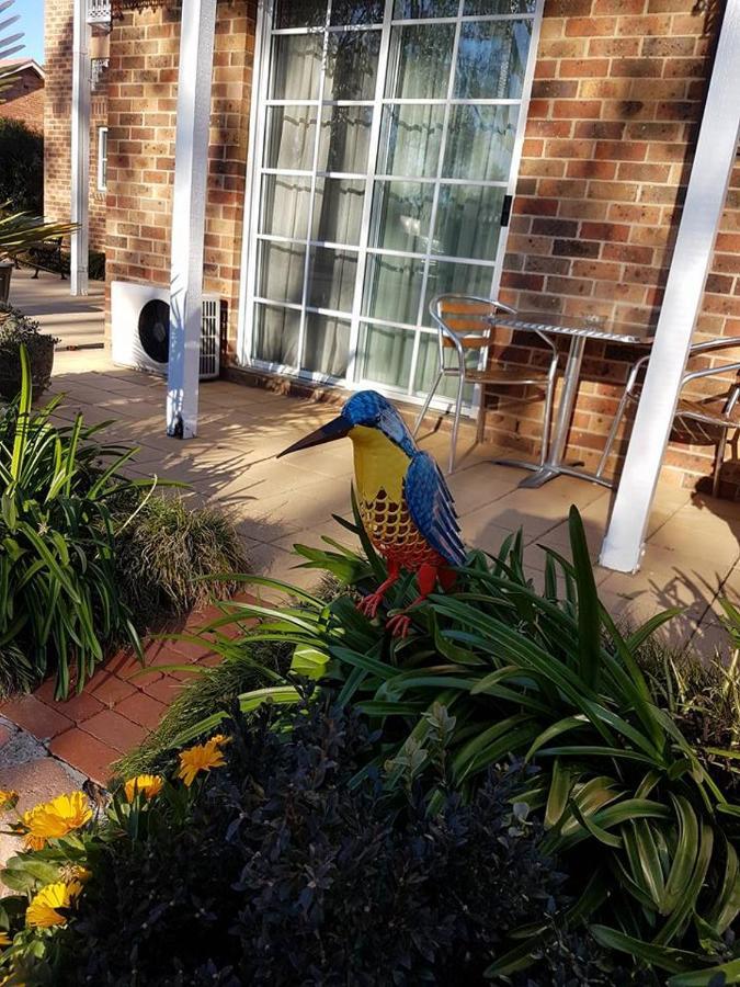 Golden Age Motor Inn Queanbeyan Ngoại thất bức ảnh